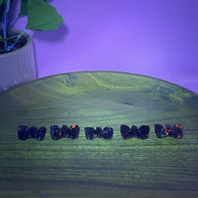 Load image into Gallery viewer, Yooperlite Mini Bat
