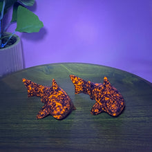 Load image into Gallery viewer, Yooperlite Sharks
