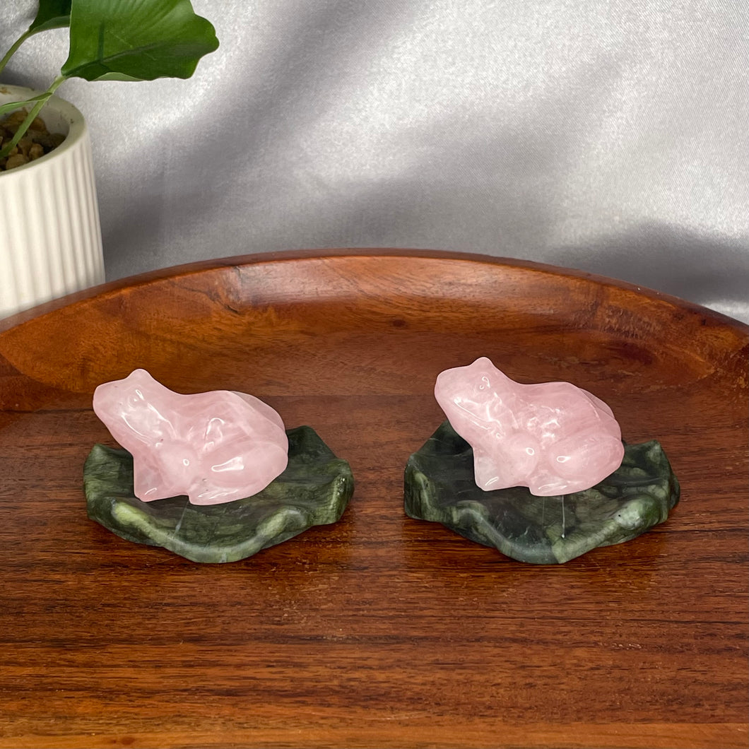 Rose Quartz Frog on Serpentine Lilypad