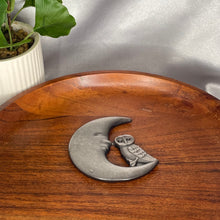 Load image into Gallery viewer, Silver Sheen Obsidian Moon with Owl
