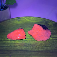 Load image into Gallery viewer, Mangano Calcite Specimens
