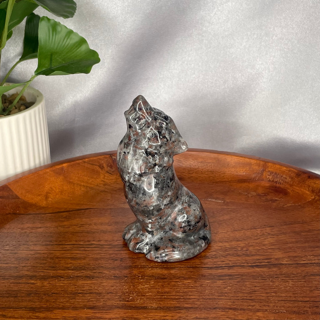 Yooperlite Wolf (Chipped)