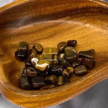Load image into Gallery viewer, Tigers Eye Chips

